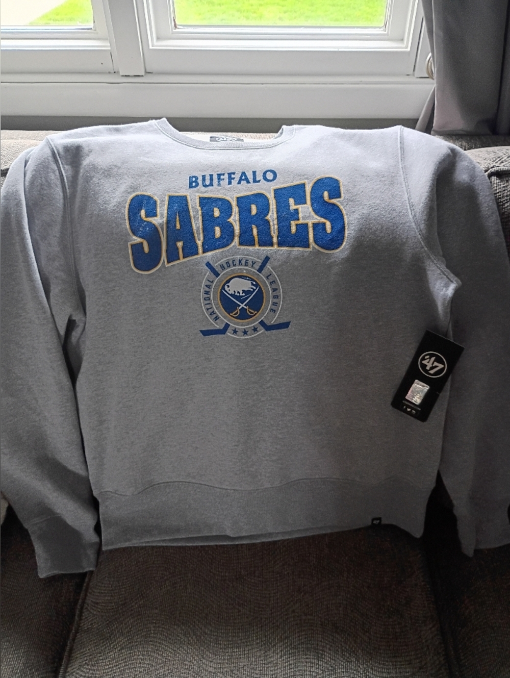 Buffalo Sabres Sweatshirt, XL, NWT, NHL Official Licensed Product, Gray
